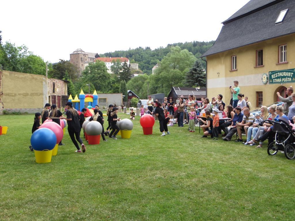 Hotel Restaurace A Penzion Stara Posta Bečov nad Teplou Exterior foto